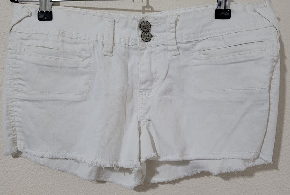 Rue 21 White Frayed Hem Women's Shorts 5 / 6 Double Button & Zip Closure